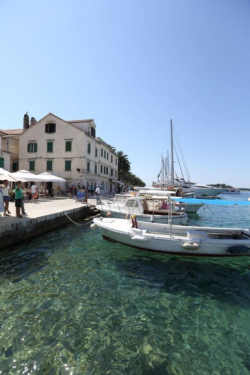 Apartment Lilly With Amazing City View Hvar Town Exteriör bild