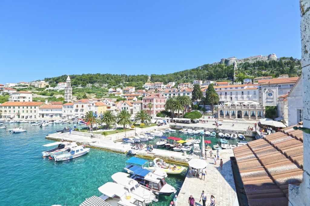 Apartment Lilly With Amazing City View Hvar Town Rum bild