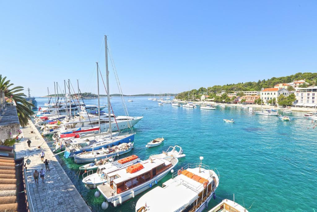 Apartment Lilly With Amazing City View Hvar Town Rum bild