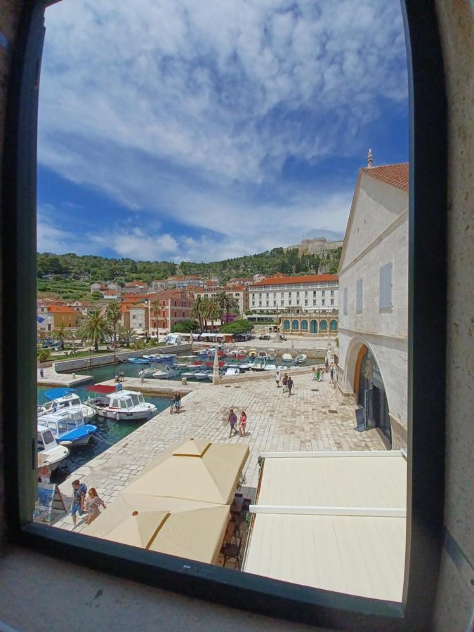 Apartment Lilly With Amazing City View Hvar Town Exteriör bild