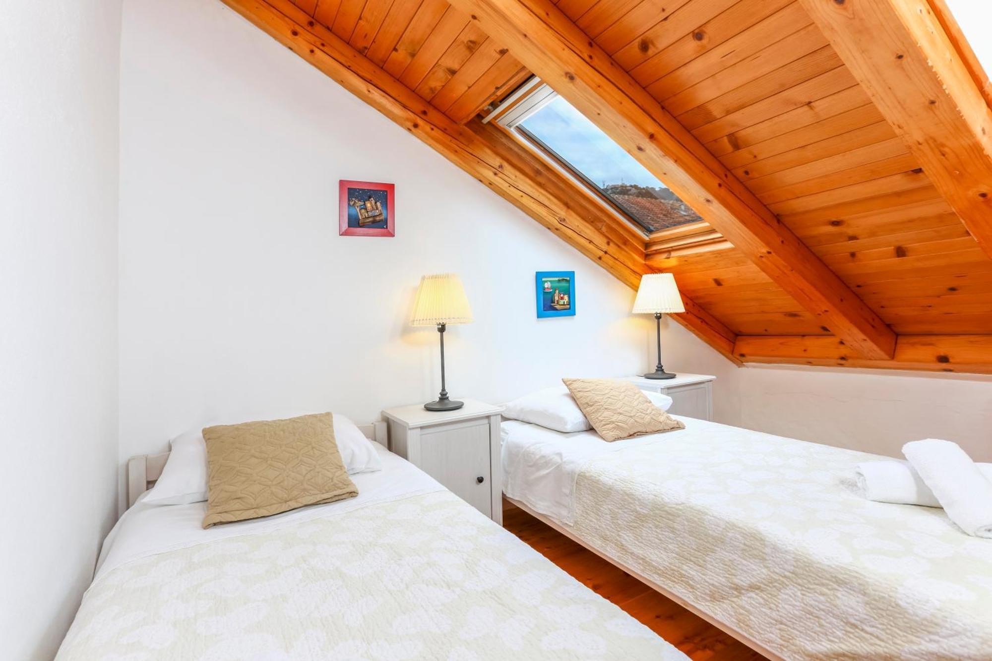 Apartment Lilly With Amazing City View Hvar Town Exteriör bild