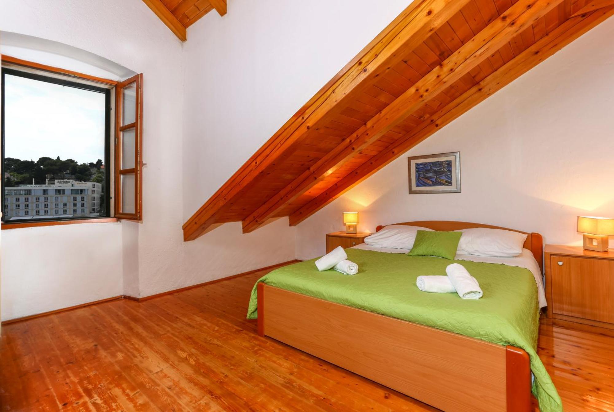 Apartment Lilly With Amazing City View Hvar Town Exteriör bild