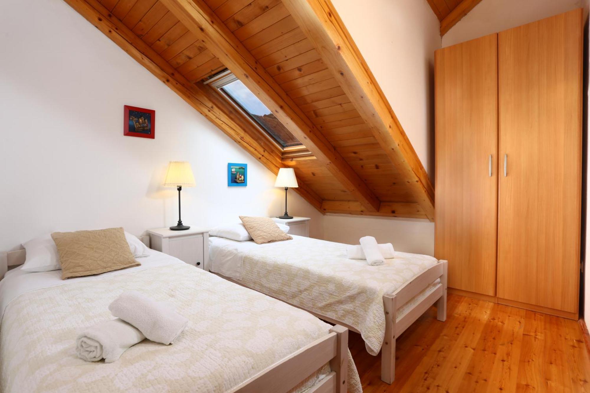 Apartment Lilly With Amazing City View Hvar Town Exteriör bild