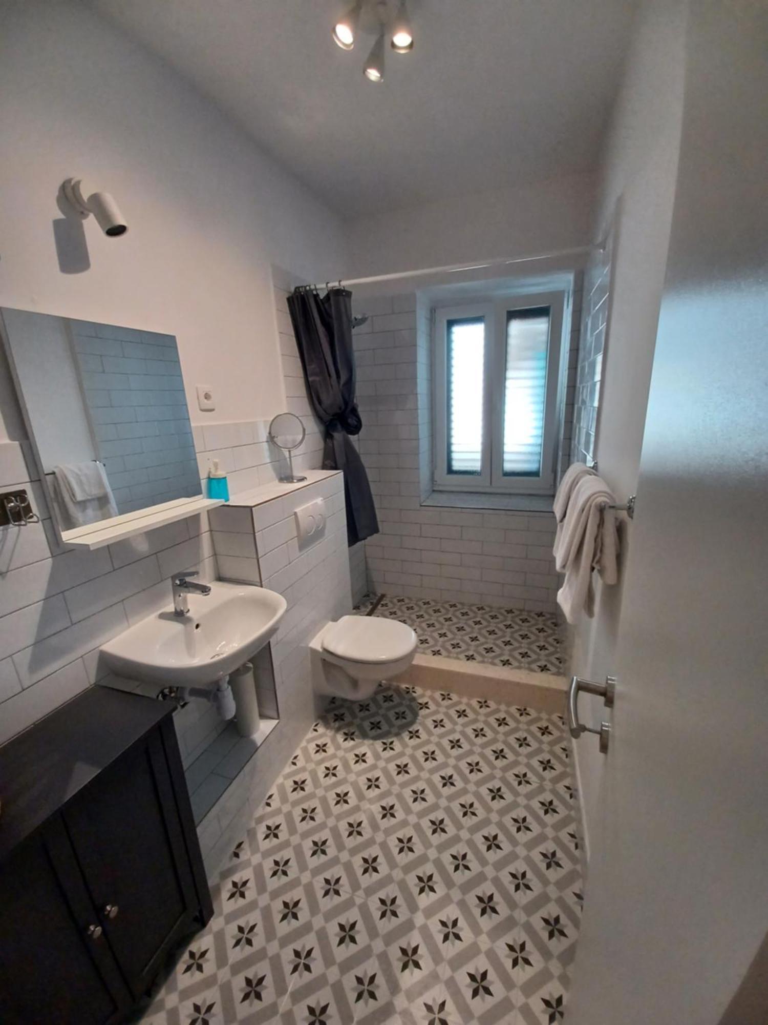 Apartment Lilly With Amazing City View Hvar Town Exteriör bild