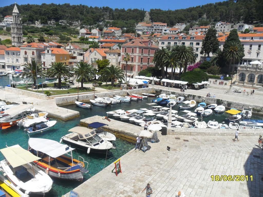 Apartment Lilly With Amazing City View Hvar Town Rum bild