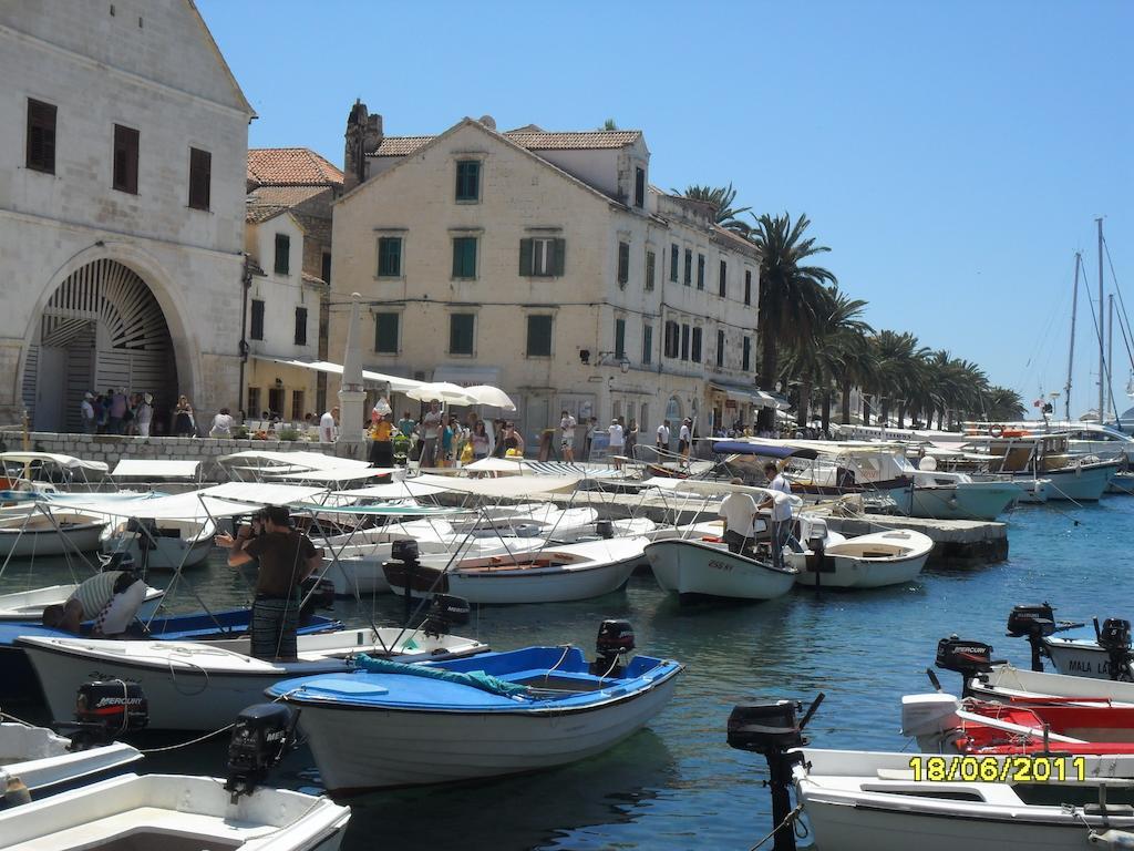 Apartment Lilly With Amazing City View Hvar Town Rum bild