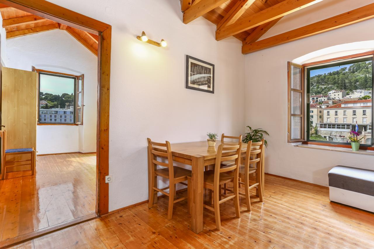 Apartment Lilly With Amazing City View Hvar Town Exteriör bild